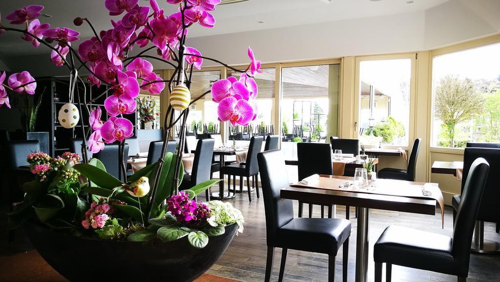 Bivius Hotel Restaurant Luxembourg Strassen Exterior foto